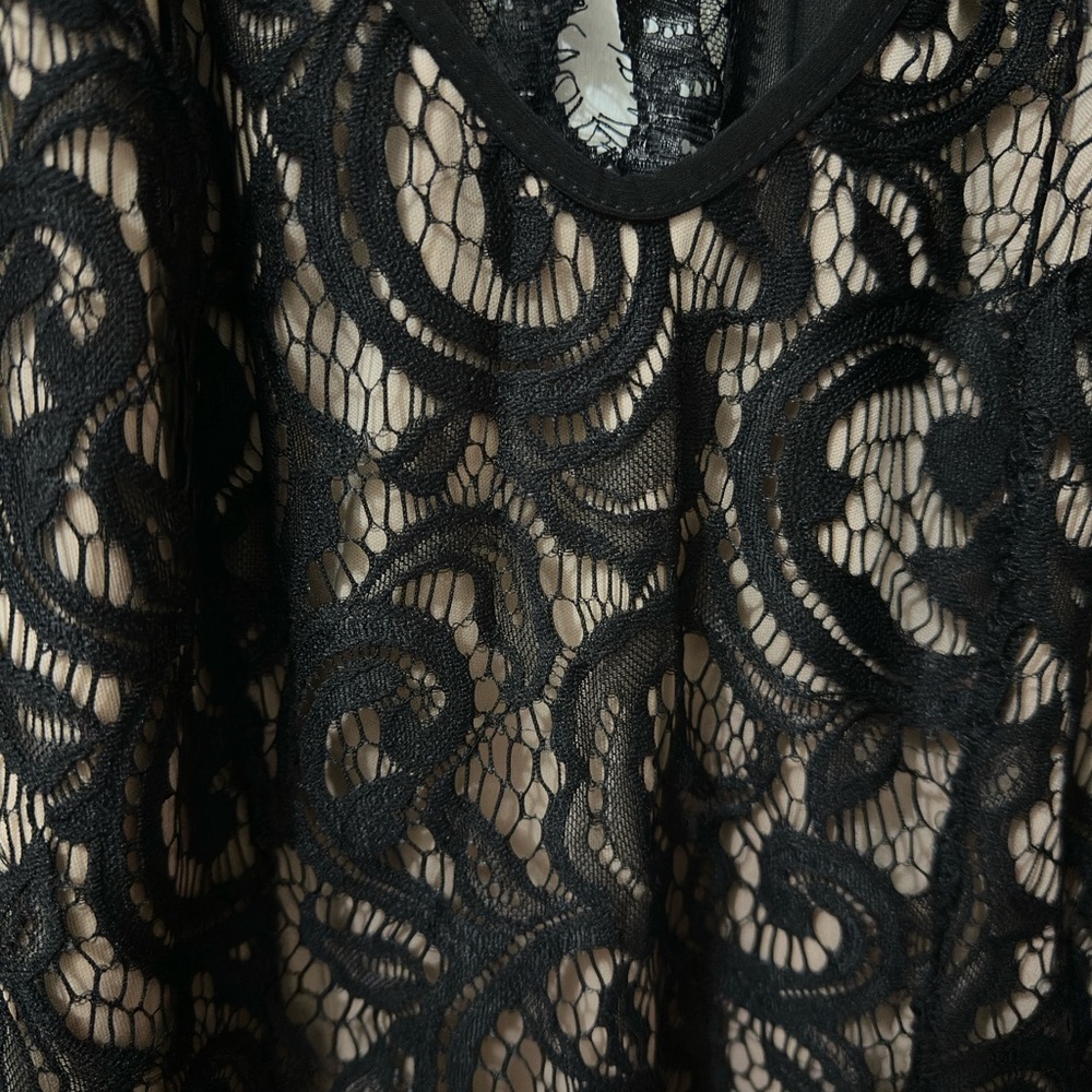 NWOT USA Cotton Black Sheer Floral Lace VNeck Camisole Racerback Tank Top (sz S) - Picture 8 of 12